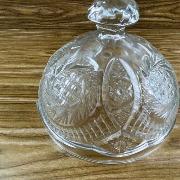 Vintage Pressed Domed Glass Butter Dish Round Clear Aztec Sunburst - Picture 7 of 7